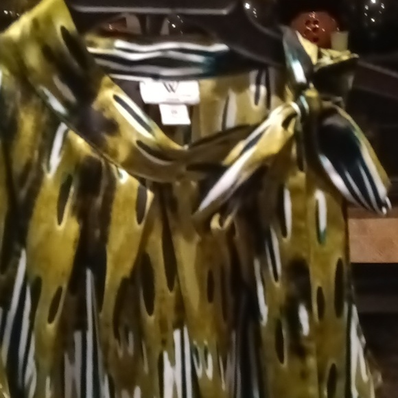 W WORTHINGTON green multi-colored mock tie-up neckline ribbed hem blouse 2X - Picture 12 of 13
